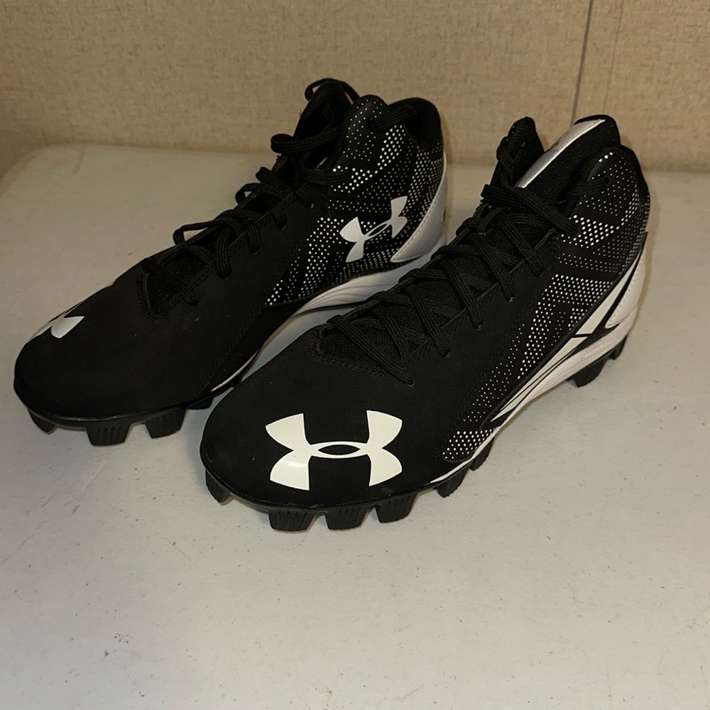 Under Armour Bound men’s cleats Size USA 10